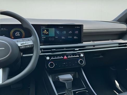 Used 2025 Hyundai Santa Cruz SEL image 15