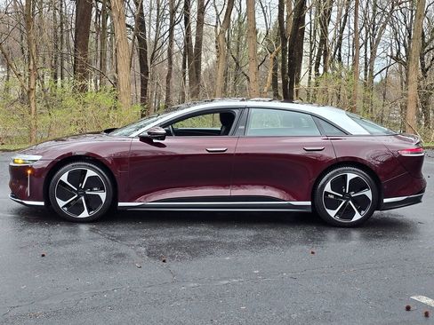 Used 2023 Lucid Air Touring image 4