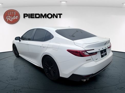 Used 2025 Toyota Camry LE FWD image 8