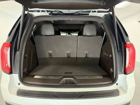 Used 2022 GMC Yukon Denali image 8