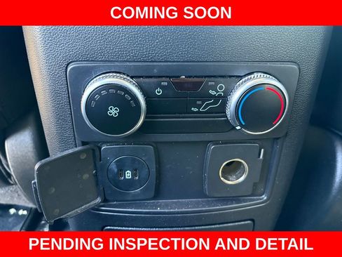 Used 2023 Ford Explorer XLT w/ Equipment Group 202A AWD/4WD image 19