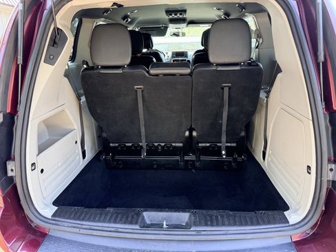 Used 2018 Dodge Grand Caravan SXT FWD image 9