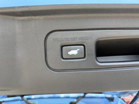 Used 2024 Honda Pilot TrailSport image 11