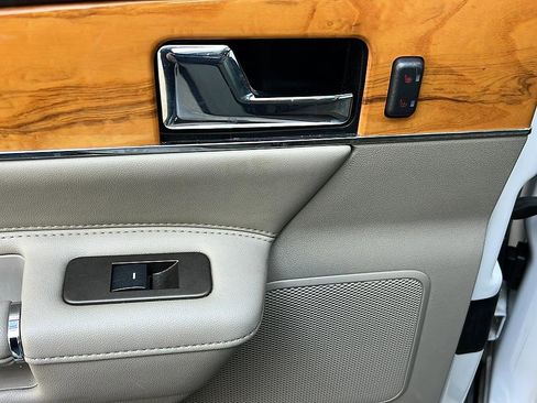 Used 2015 Lincoln MKX FWD w/ Equipment Group 102A image 29