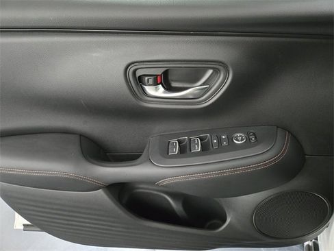 Used 2025 Honda HR-V Sport image 28