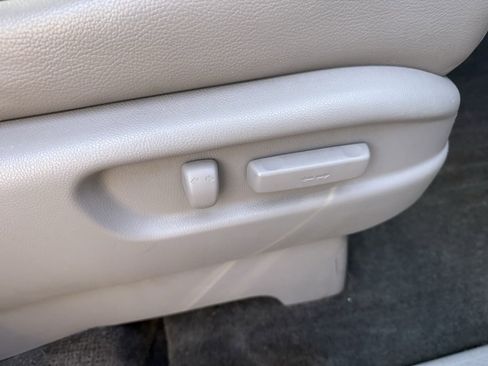 Used 2013 Honda Odyssey Touring image 43