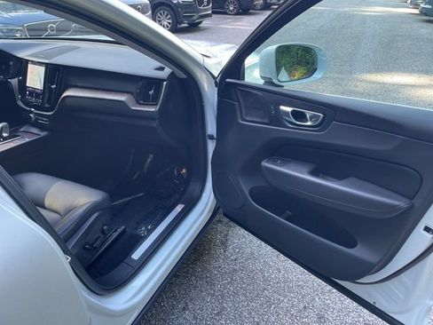 Certified 2023 Volvo XC60 B5 Plus w/ Climate Package AWD/4WD image 14