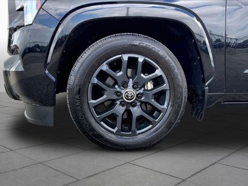 Used 2024 Toyota Sequoia Platinum image 11