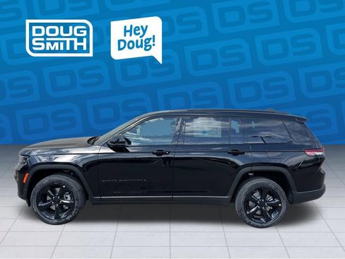 New 2025 Jeep Grand Cherokee L Laredo AWD/4WD image 3