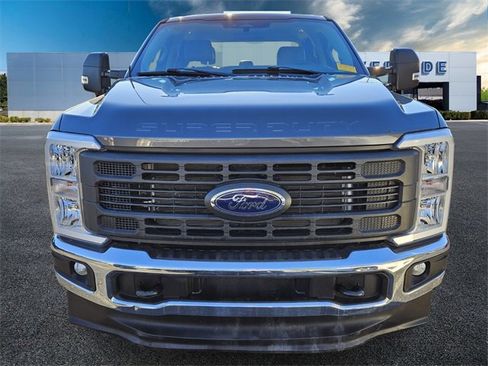 Used 2023 Ford F250 XL image 2