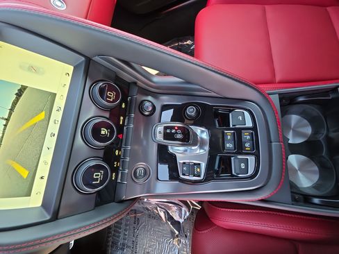 Used 2024 Jaguar F-TYPE R AWD/4WD image 22