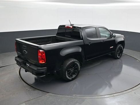 Used 2019 Chevrolet Colorado Z71 w/ Z71 Midnight Edition image 17