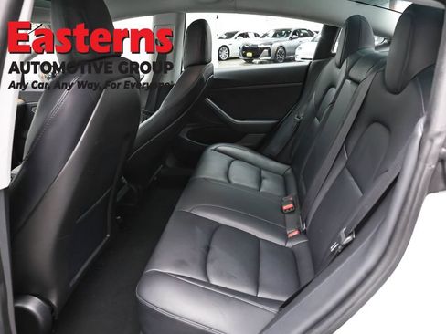 Used 2020 Tesla Model 3 Standard Range Plus RWD image 16