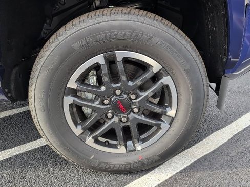 New 2025 Toyota Tacoma TRD Sport image 5