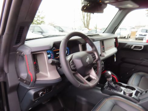 New 2025 Ford Bronco Big Bend w/ Black Diamond Package image 8