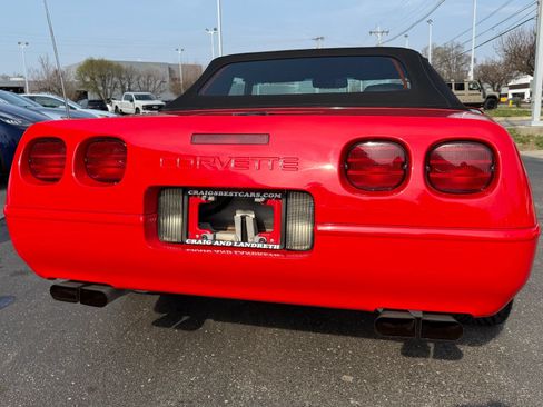 Used 1996 Chevrolet Corvette Convertible RWD image 15