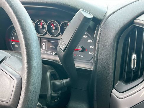 Used 2021 Chevrolet Silverado 1500 Custom Trail Boss AWD/4WD image 16