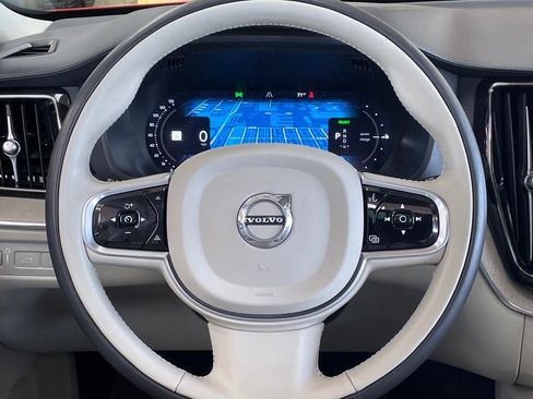 Used 2022 Volvo XC60 T8 Inscription AWD/4WD image 26