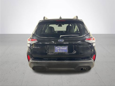 Certified 2025 Subaru Forester Premium image 8