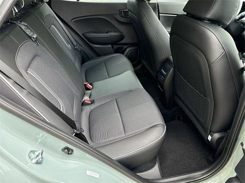 New 2025 Hyundai Venue Limited image 12