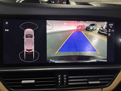 Used 2023 Porsche Cayenne image 33