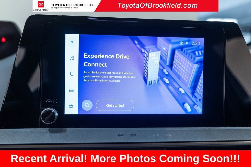 Used 2025 Toyota Prius LE FWD image 26