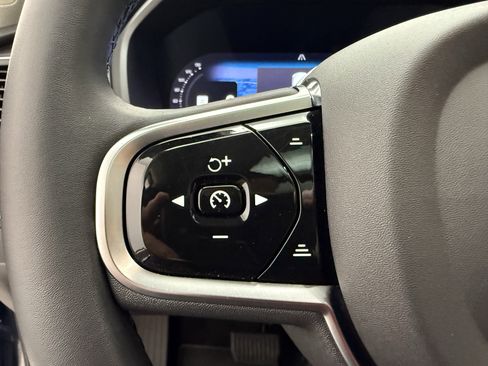 Certified 2023 Volvo XC90 B5 Core w/ Protection Package Premier AWD/4WD image 16