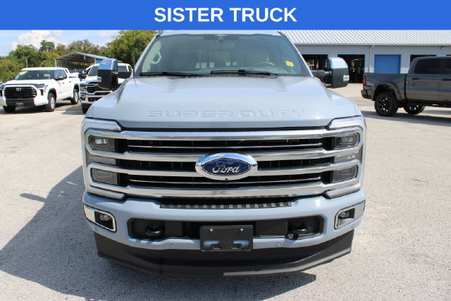 Used 2025 Ford F250 Platinum w/ Platinum Plus Package AWD/4WD image 2