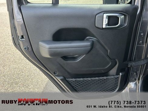 Used 2024 Jeep Wrangler Willys image 18