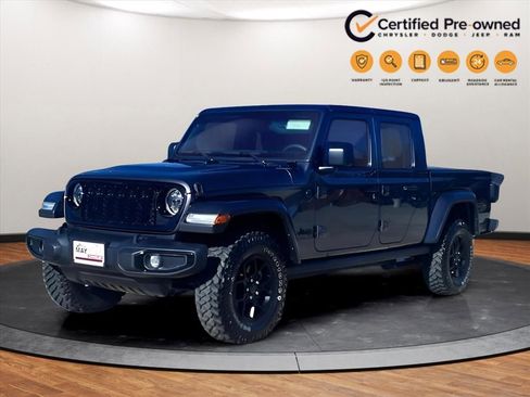 Used 2024 Jeep Gladiator Sport image 1