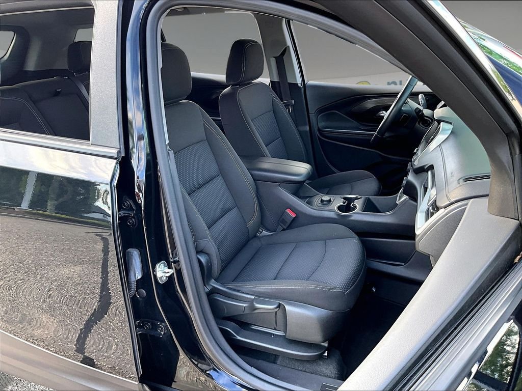 Used 2024 GMC Terrain SLE AWD/4WD image 11