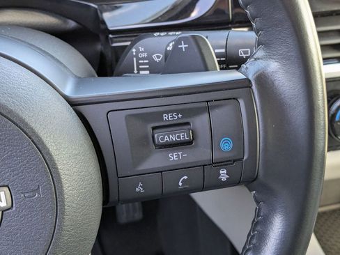 Used 2024 Nissan Pathfinder SV image 20