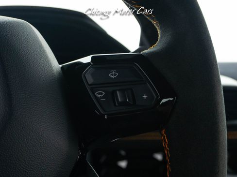 Used 2018 Lamborghini Huracan AWD/4WD image 40