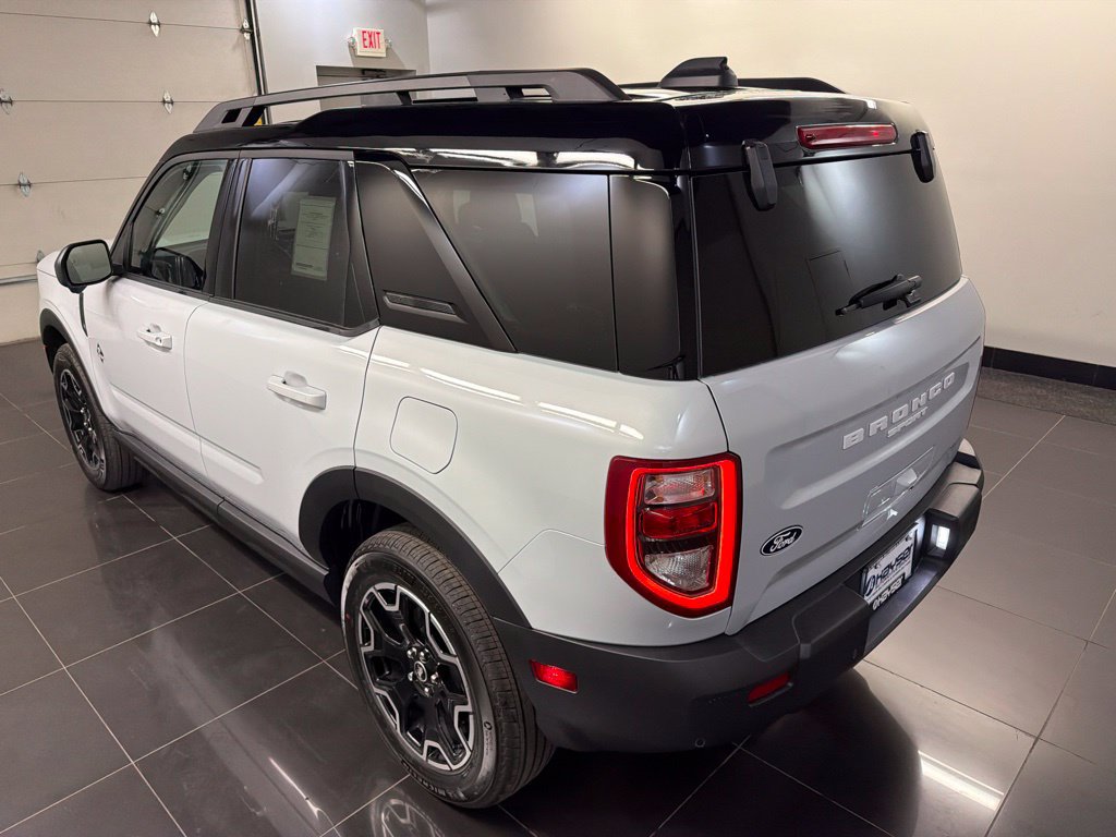 New 2026 Ford Bronco Sport Outer Banks w/ Outer Banks Tech Package+ AWD/4WD image 4