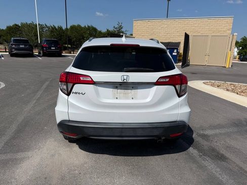 Used 2019 Honda HR-V EX image 5