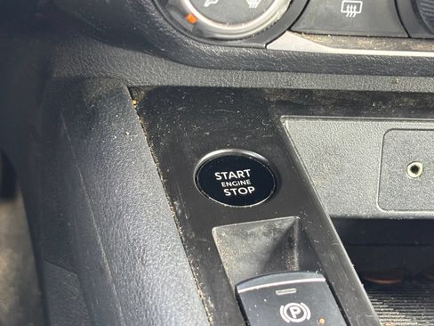 Used 2025 Nissan Kicks S FWD image 8