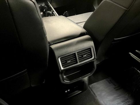 Used 2024 Volkswagen Atlas Cross Sport SE image 36