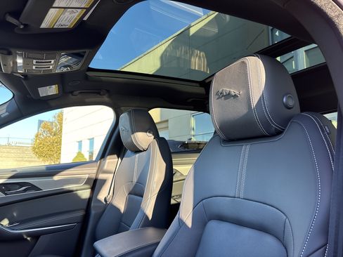 Certified 2025 Jaguar F-PACE R-Dynamic S image 16