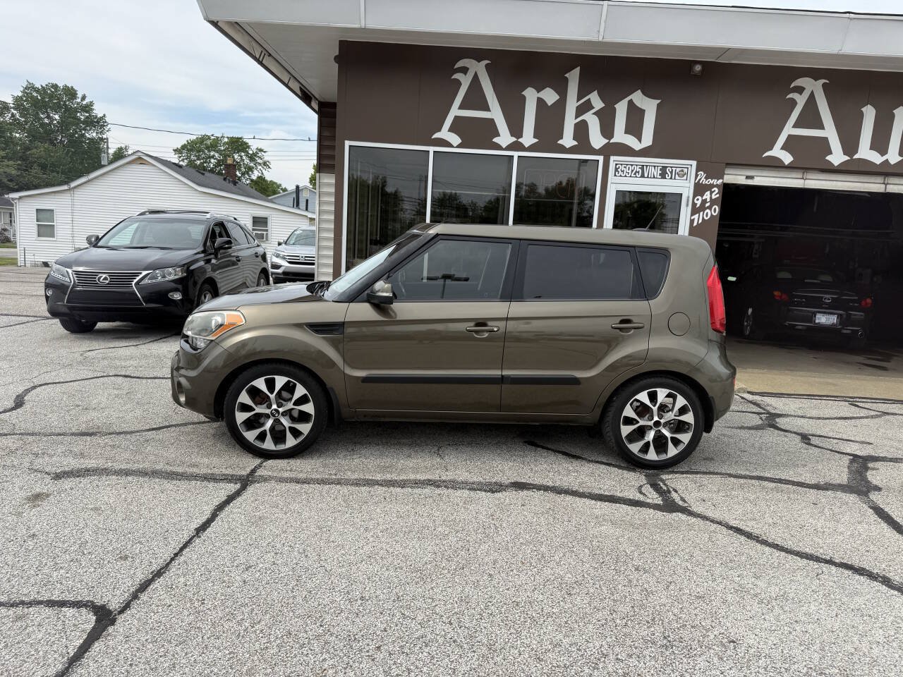 Used 2013 Kia Soul ! FWD image 6