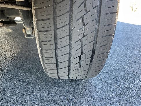 Used 2018 Chevrolet Tahoe LT image 19