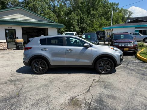 Used 2022 Kia Sportage LX w/ LX AWD Value Edition Package image 6
