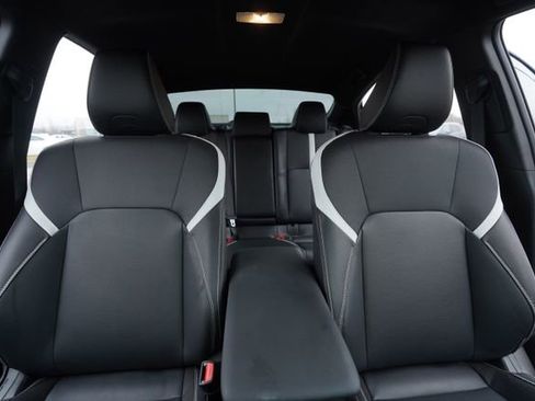 Used 2025 Toyota Camry SE image 33