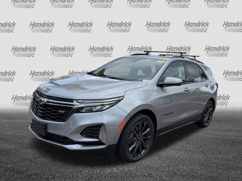 Used 2023 Chevrolet Equinox RS w/ RS Leather Package image 5