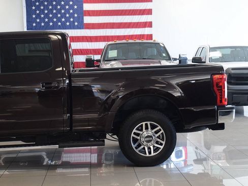 Used 2018 Ford F250 Lariat w/ Lariat Ultimate Package RWD image 12