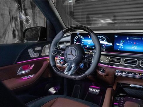 Used 2024 Mercedes-Benz GLS 63 AMG 4MATIC image 5