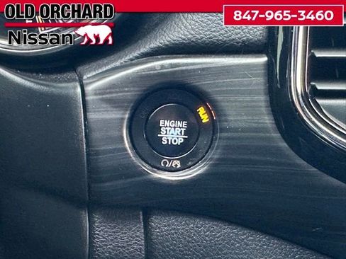 Used 2019 Jeep Grand Cherokee Altitude AWD/4WD image 18