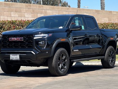 Certified 2025 GMC Canyon Elevation RWD image 8