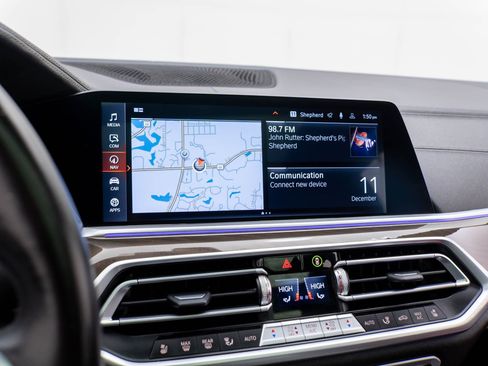 Certified 2023 BMW X5 xDrive40i w/ Executive Package image 24