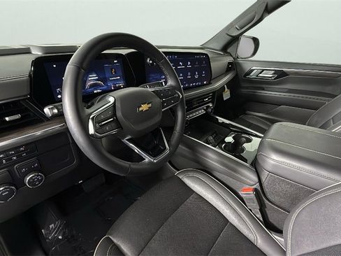 Certified 2025 Chevrolet Suburban Premier image 18