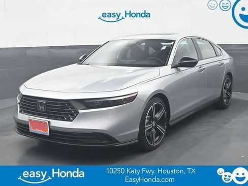 Used 2025 Honda Accord Sport image 1